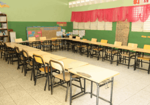 Déficit de aulas superan las 5,500 al cierre del 2025 en el sistema público preuniversitario