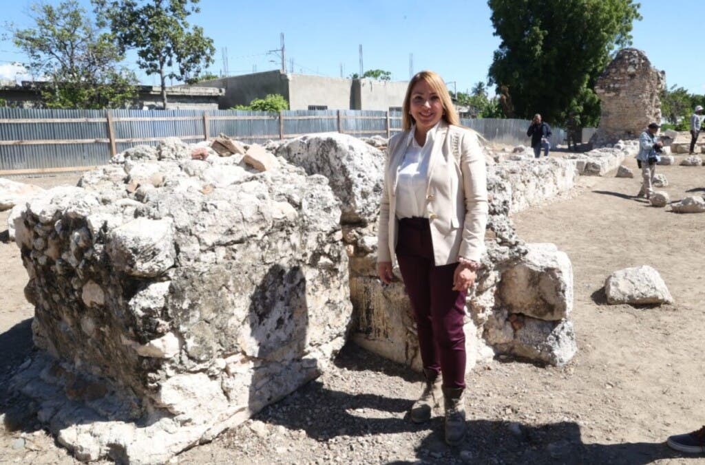 La arqueóloga Kathleen Martínez lidera el proyecto de excavación histórico en búsqueda de los restos del cacique Enriquillo./Foto José de León