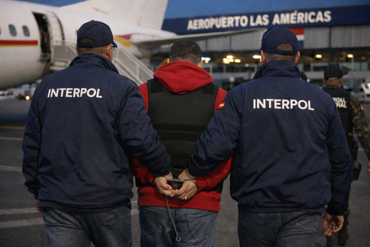 España extradita a dominicano acusado de ordenar asesinato