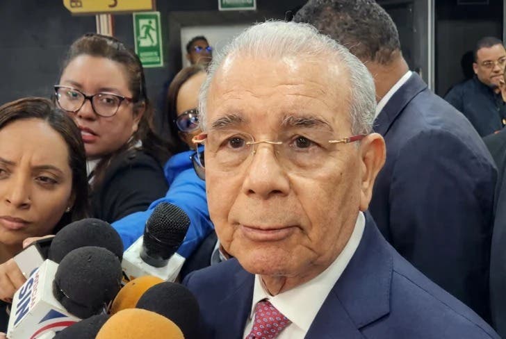 Danilo Medina califica de «sumamente lento» gobierno del PRM