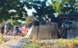 Orden judicial provoca desalojo de cientos de familias en Pedernales