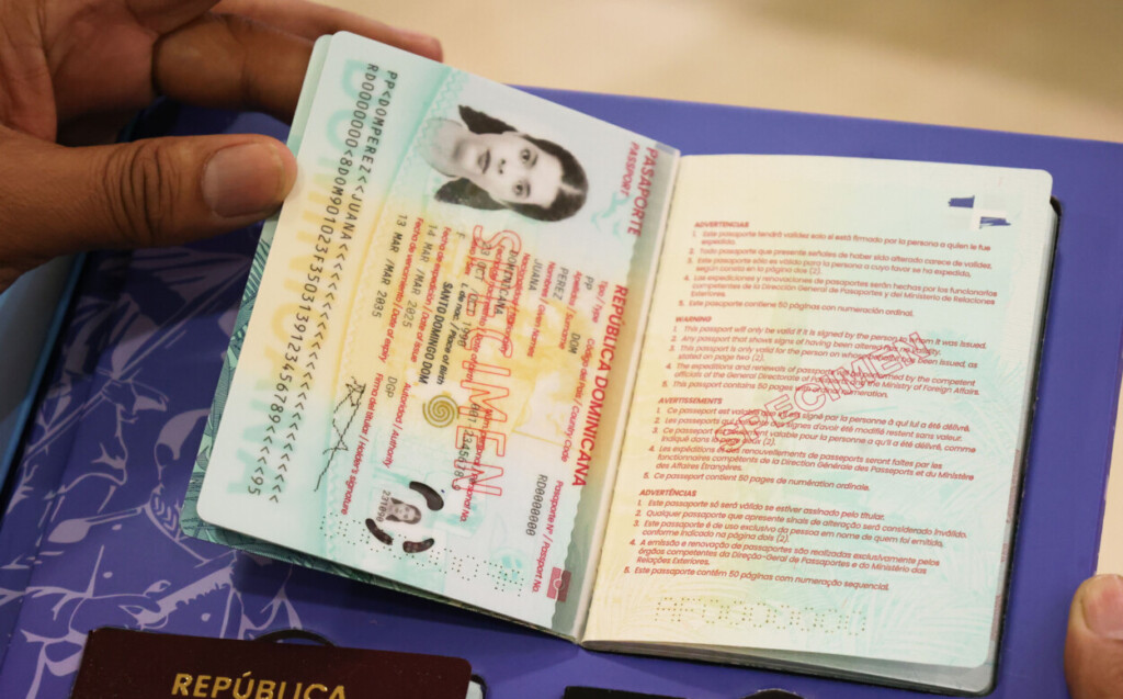 Dominicanos en el exterior podrán solicitar pasaporte electrónico desde agosto