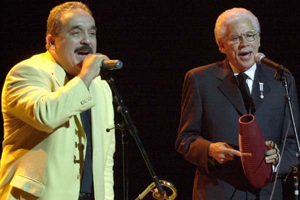 Willie Colón es recordado en homenaje a Johnny Pacheco en Nueva York