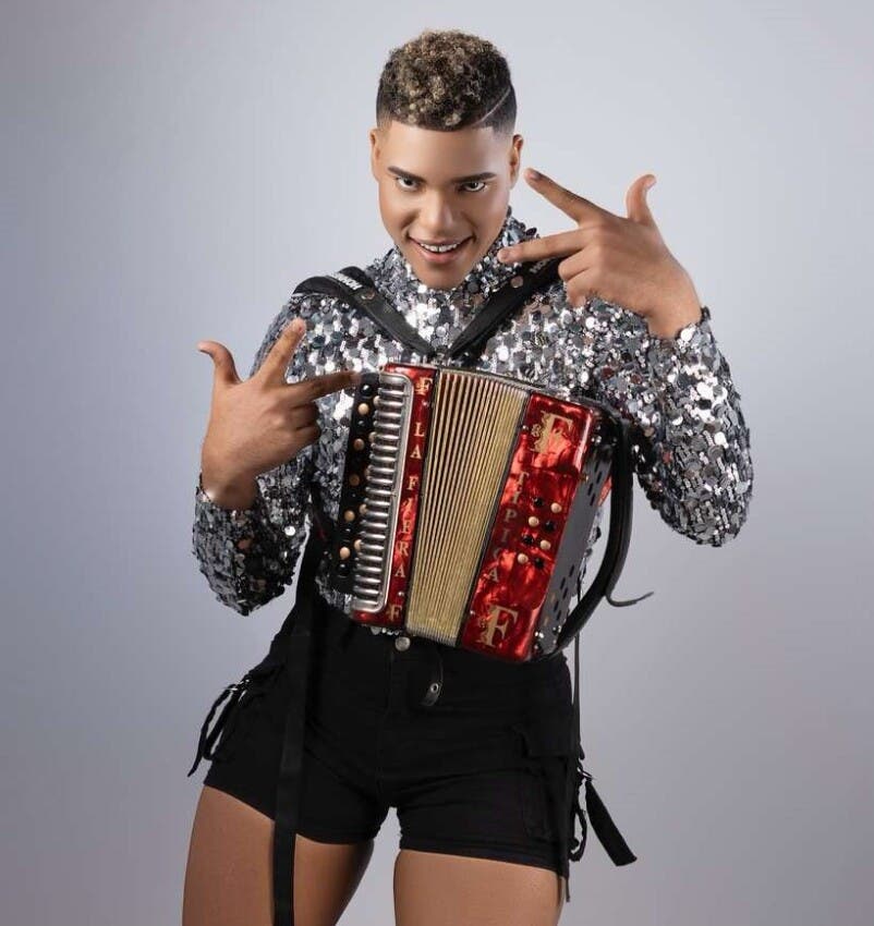 Descubre cómo La Fiera Típica honra a Tatico con su nuevo merengue