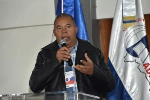 Dirigente magisterial alerta sobre incremento de agresiones contra docentes y exige medidas urgentes