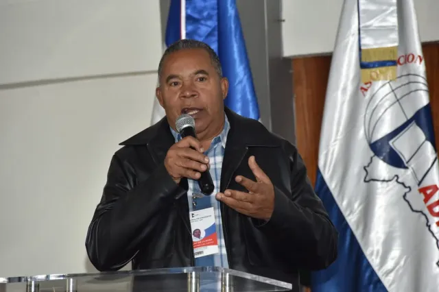 Dirigente magisterial alerta sobre incremento de agresiones contra docentes y exige medidas urgentes