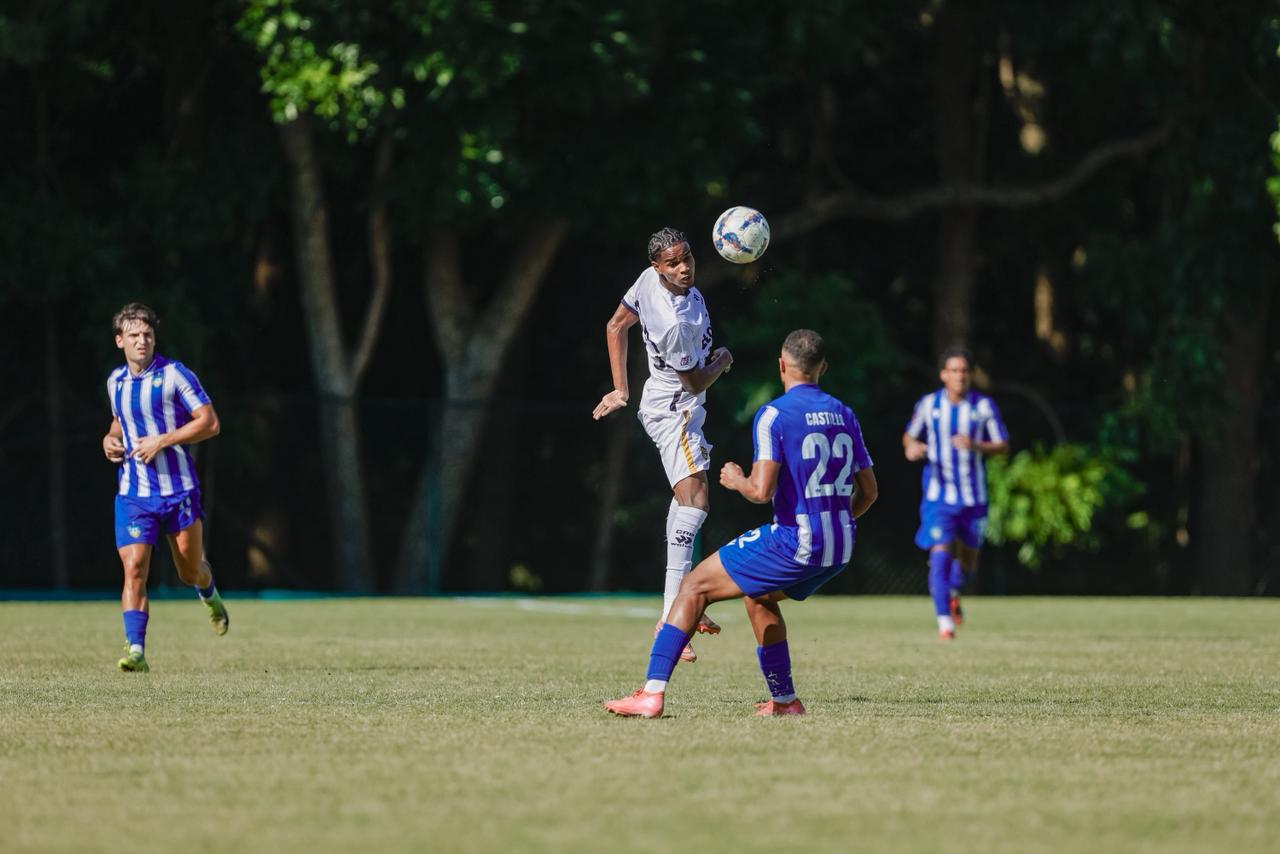 Pantoja vence a O&M en la Liguilla del fútbol dominicano