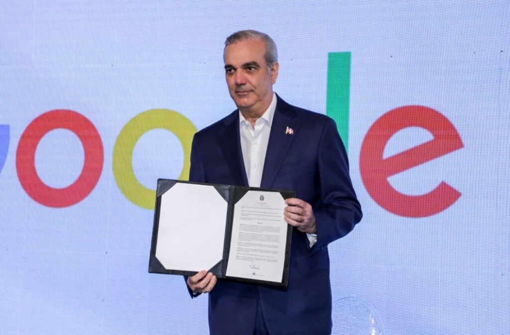 El presidente Luis Abinader declaró de alta prioridad nacional la construcción de un Puerto de Intercambio Digital y nuevos cables submarinos para fortalecer la conectividad y la inteligencia artificial en el país tras la firma de un acuerdo con la empresa tecnológica Google.