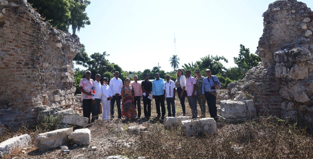Arqueólogos inician trabajos de los restos de Enriquillo, en Pueblo Viejo de Azua