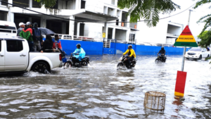 Meteorología mantiene seis provincias en alerta por riesgo de inundaciones