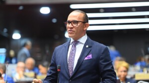 Diputado pide restablecer operaciones en el Ministerio de Agricultura