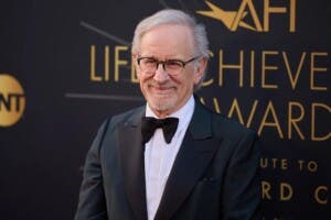 Steven Spielberg se une al club EGOT tras ganar un Grammy por ‘Music By John Williams’