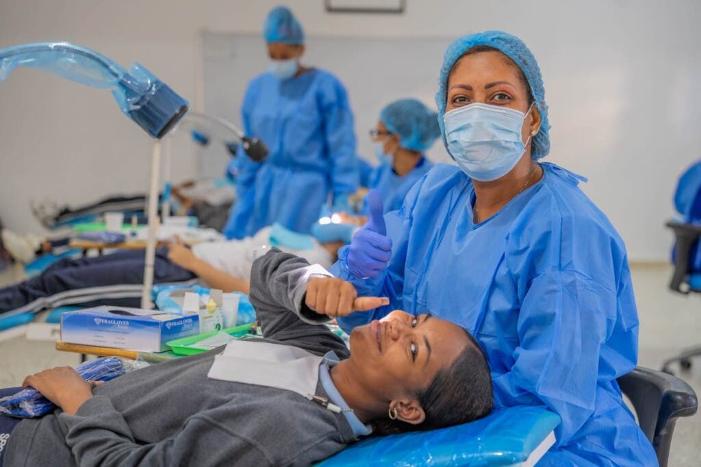El Instituto Nacional de Bienestar Estudiantil (Inabie) atendió a más de 700 estudiantes de la provincia Monte Plata como parte de sus acciones.