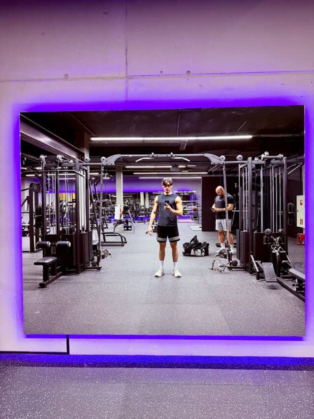 Adiós al altar: Don Alberto, el cura fitness, se despide del ministerio