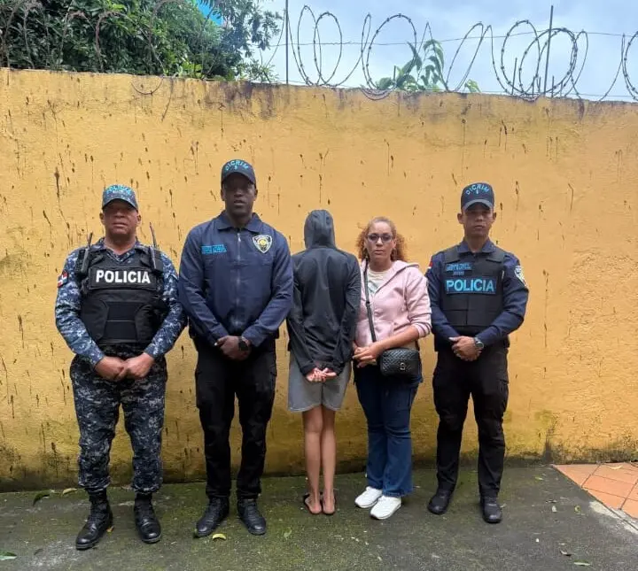 Encuentran sana y salva a adolescente desaparecida en Santo Domingo