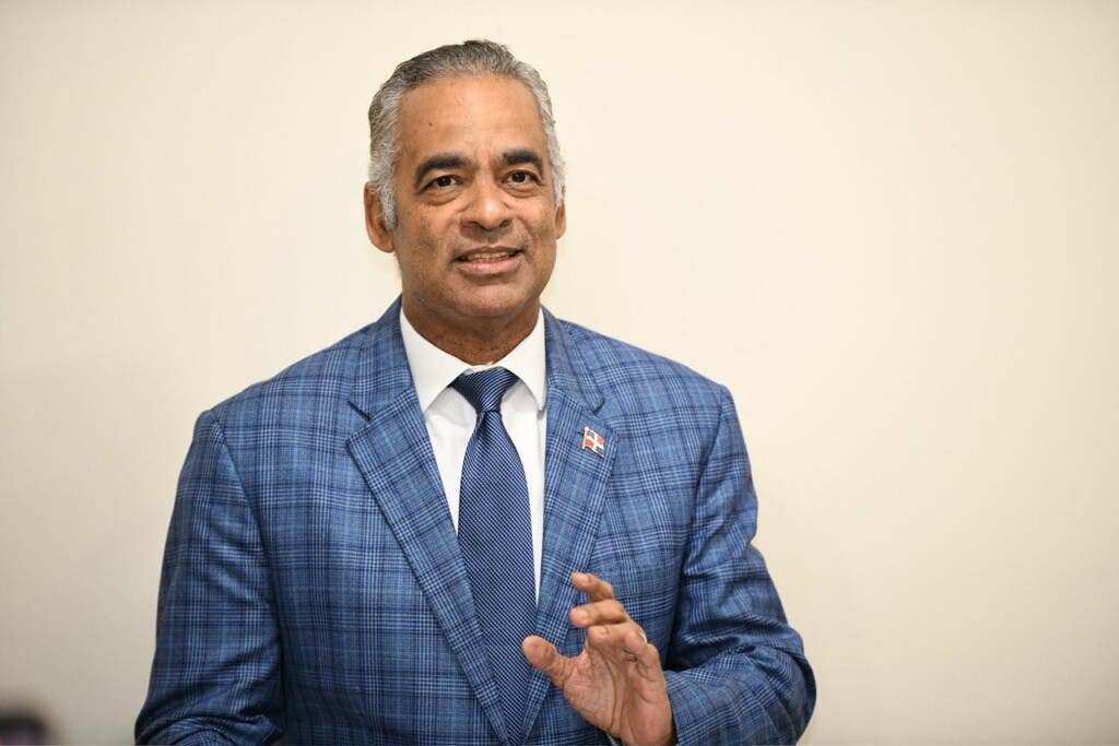 Nueva alianza entre PUCMM y el Ministerio de Energía impulsa diplomado en minería