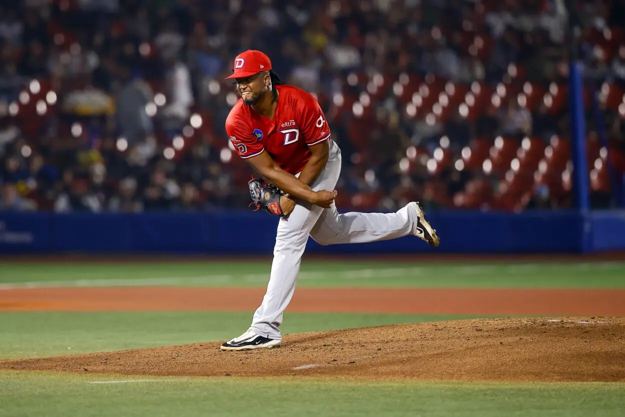 La encomienda escarlata: ¿Qué esperar de la salida de Oscar de la Cruz?