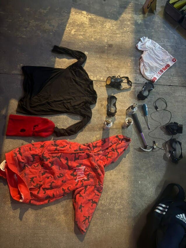 Policía abate tres vinculados a asalto a joyería en SPM