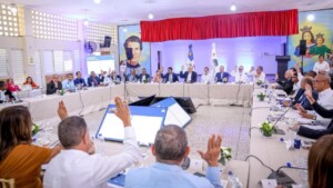 Diálogo y prevención de embarazos tempranos:  claves para fortalecer la educación dominicana