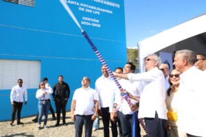 Gobierno inaugura anhelado acueducto de Navarrete 