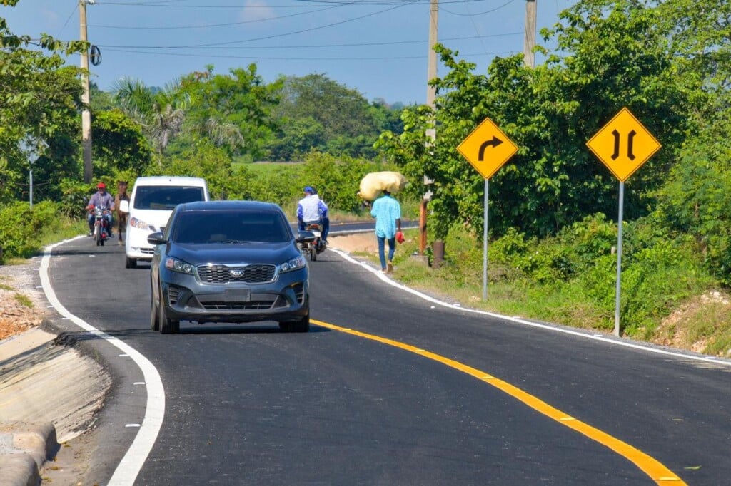Abinader impulsa seguridad y conectividad en Villa Riva