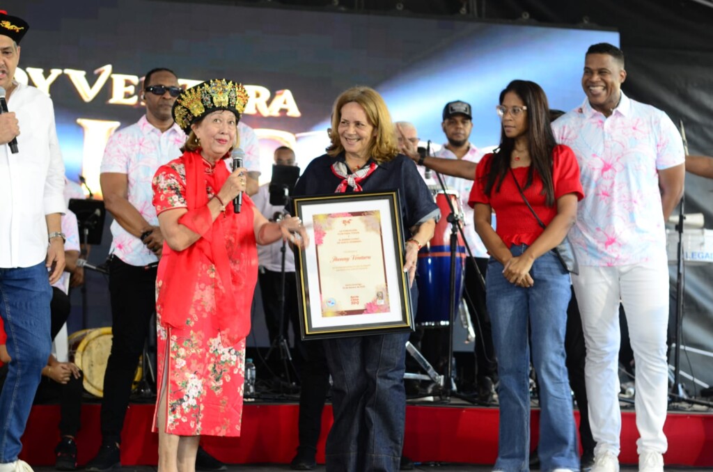 Barrio Chino rinde homenaje a Johnny Ventura en celebración del Año Nuevo Chino 2026