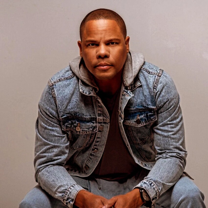 Raúl Acosta celebra 30 años de carrera musical