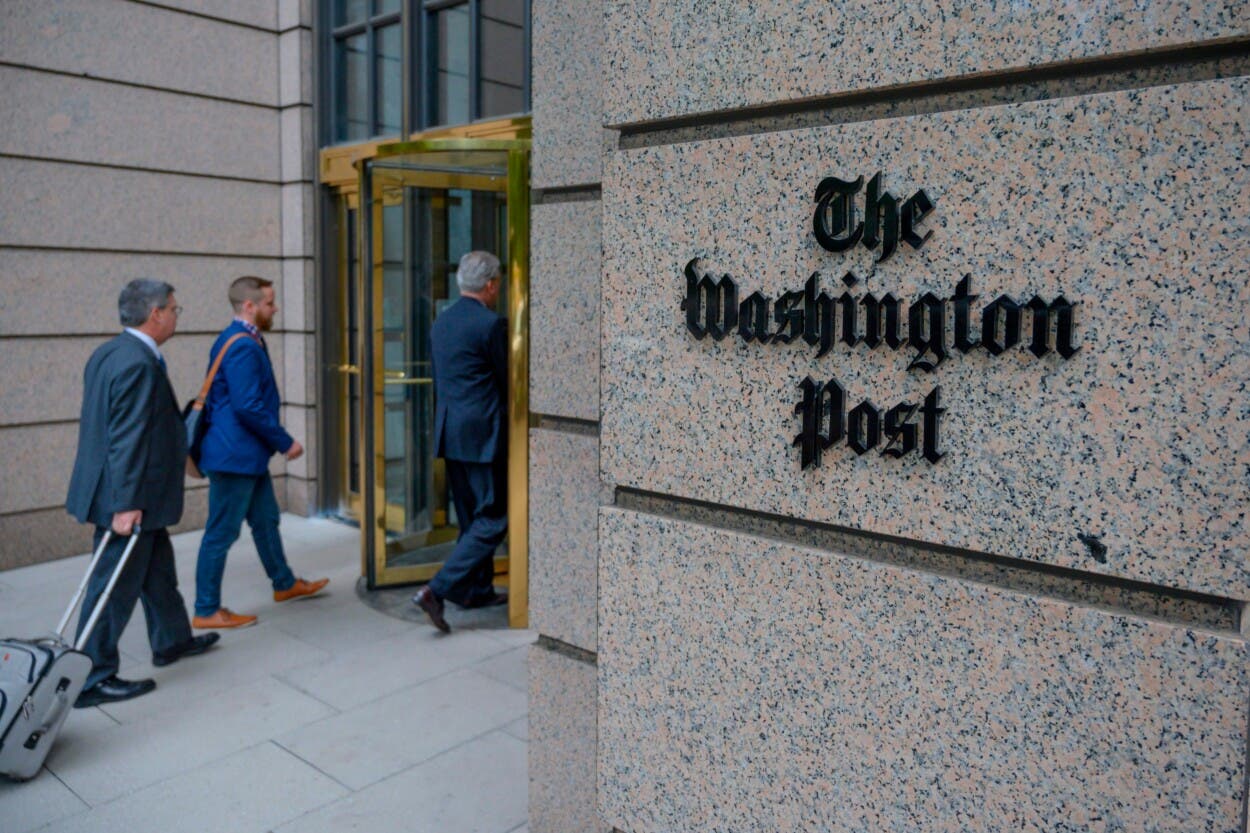Despidos masivos: ¿Por qué el Washington Post está cerrando sus ventanas al mundo?