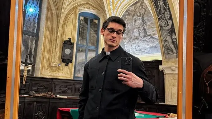 Adiós al altar: Don Alberto, el cura fitness, se despide del ministerio