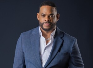 Equipo de Yiyo Sarante aclara supuestas irregularidades migratorias tras video viral