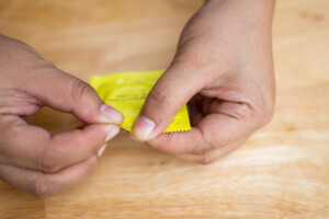 Se desploma compra de condones; temen aumente VIH