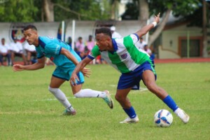 Delfines del Este vencen a Salcedo y comandan el fútbol dominicano