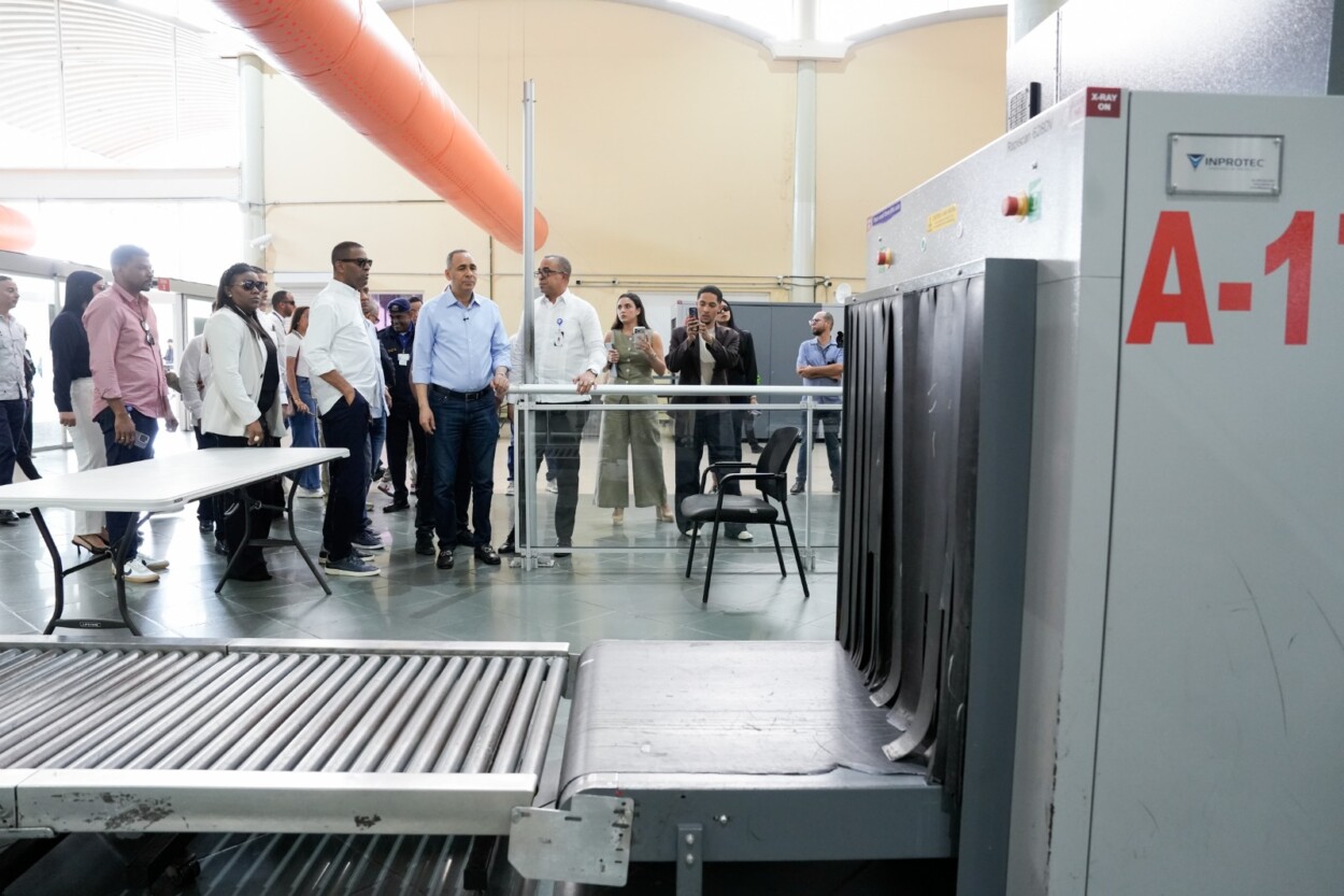 Director de Aduanas promete enfrentar el comercio ilícito por las Aduanas