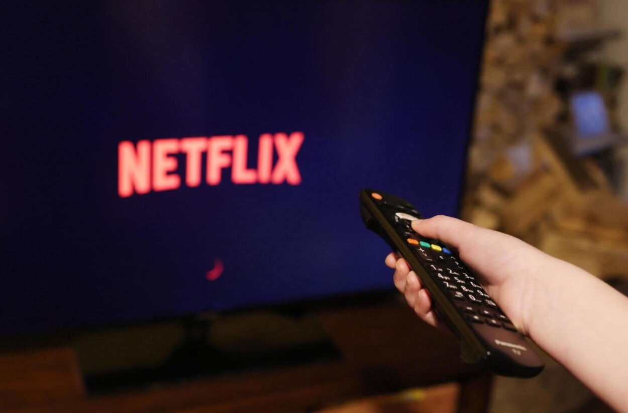 Netflix se retira de la batalla por la compra de Warner tras la nueva oferta de Paramount