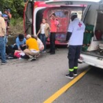 Al menos 14 personas resultan heridas tras volcadura de autobús en carretera Casabito-Constanza