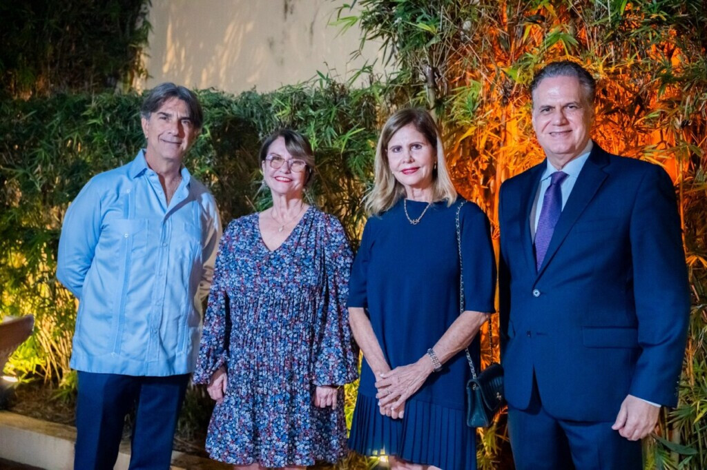 La actividad fue celebrada en Casas del XVI y congregó a egresados de Harvard en el país, invitados especiales y aliados estratégicos en una velada concebida para fortalecer los lazos amistosos y artísticos.