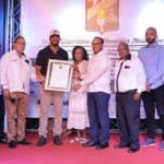 Teoscar Hernández reconocido por la Unión Deportiva Monseñor Nouel