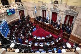 Senado argentino avala la controvertida reforma laboral de Milei