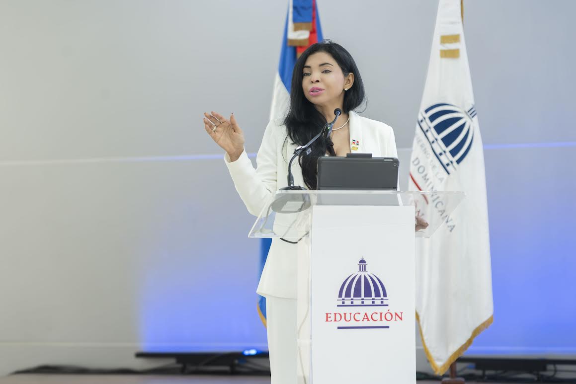 Berenice advierte que empresarios que roben al Estado deberán responder ante la justicia