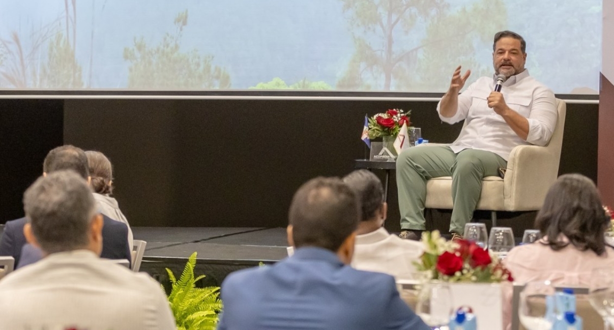 Ministerio de Medio Ambiente presenta progreso en permisología