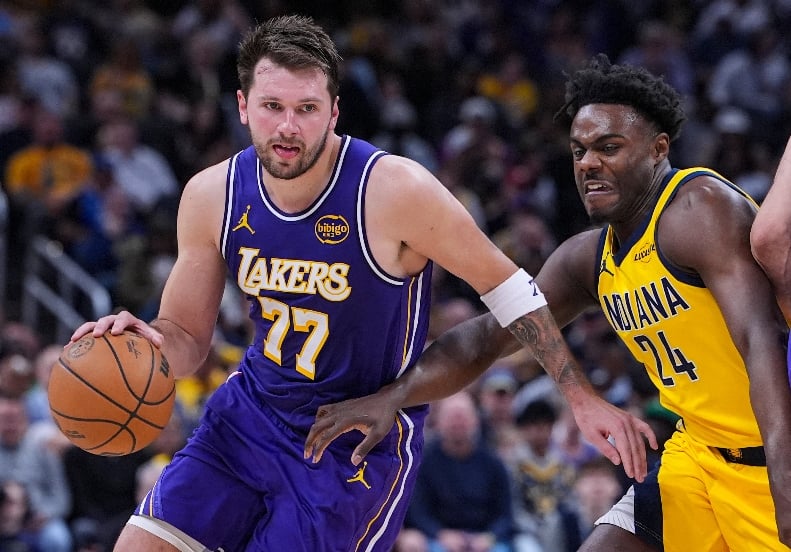 Luka Doncic anota 43 y lidera a Lakers ante los Pacers
