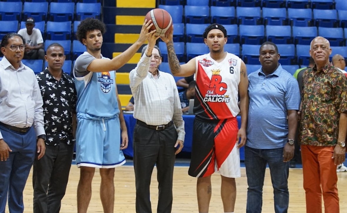 Bameso y Caliche triunfan en inicio justa basket U-25