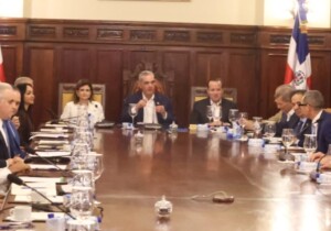 Gobierno interviene ante crisis del petróleo: Subsidios y medidas para sectores vulnerables