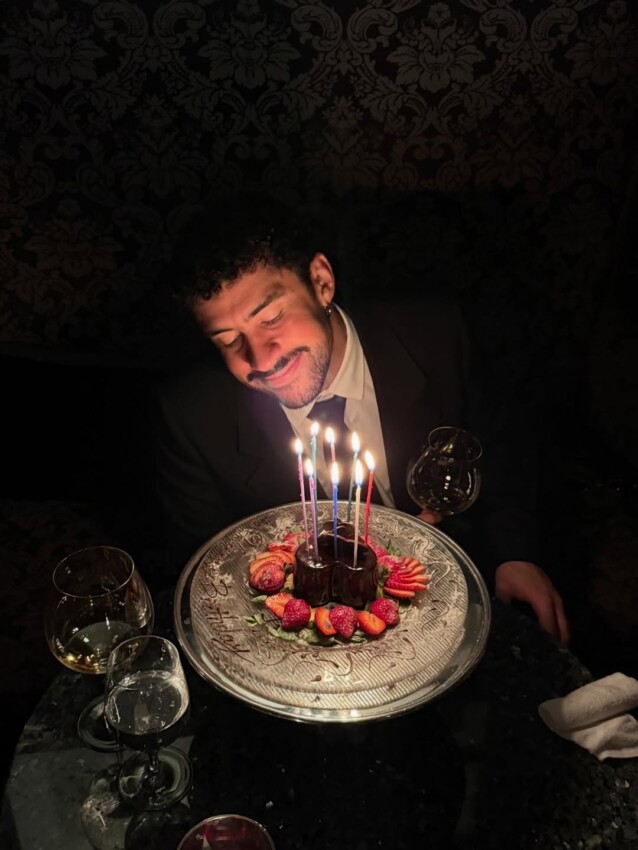 Bad Bunny celebra su cumpleaños y reaparece en redes con una foto