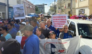 Federación de Padres pide no pagar a maestros los días que participen en huelgas y protestas