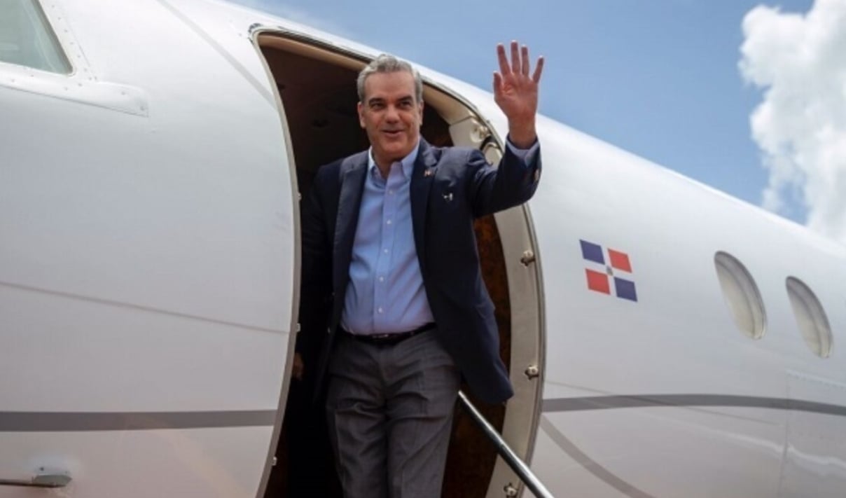 Luis Abinader viaja a Chile para asistir a la toma de posesión de José Antonio Kast