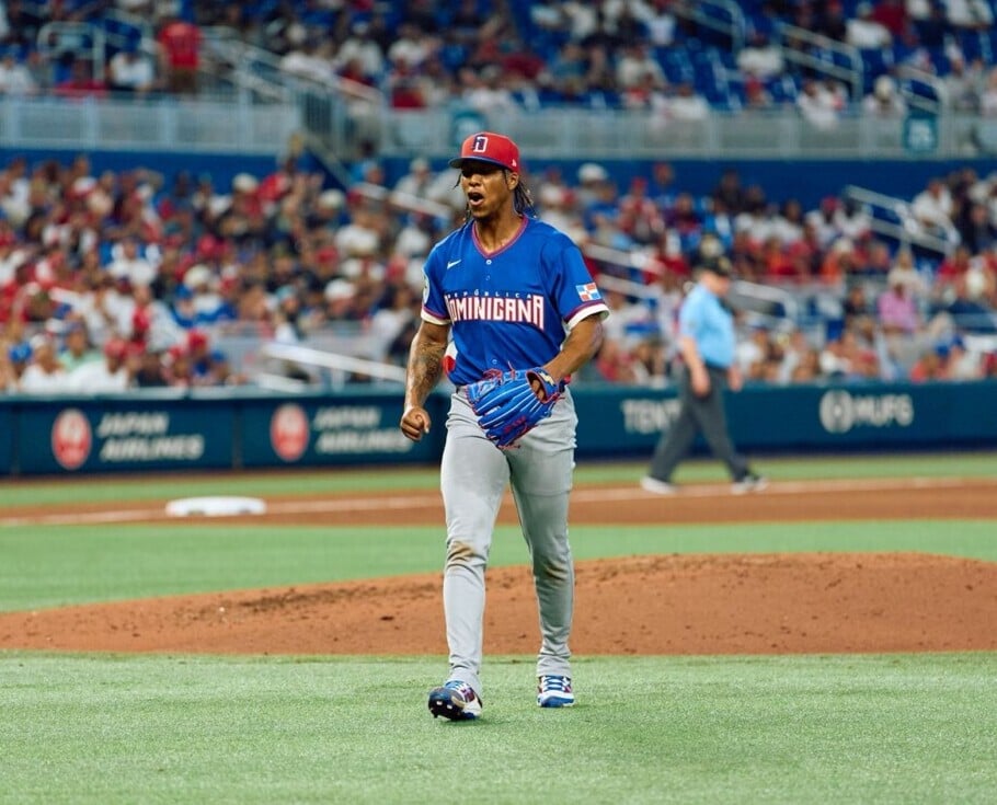 Brayan Bello navega por aguas calmadas y detiene a Israel en el Clásico Mundial de Béisbol