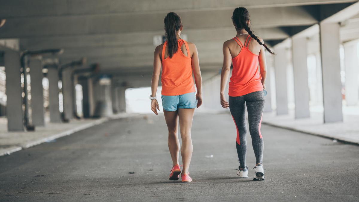 La forma de caminar revela dos enfermedades cerebrales antes de que sea tarde
