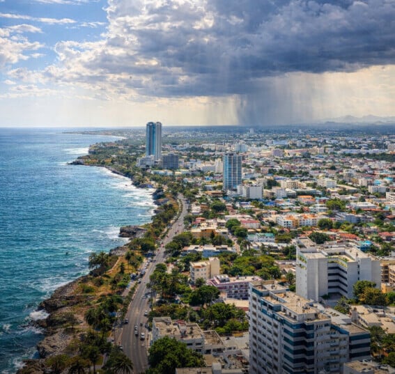 Clima de hoy: Despejado en la mañana y chubascos en la tarde