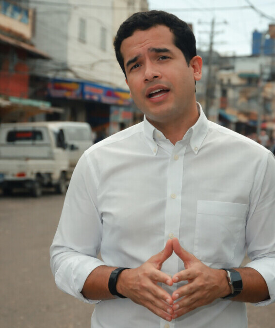 “No bastan cohetes para salvar la economía”, advierte Omar Fernández